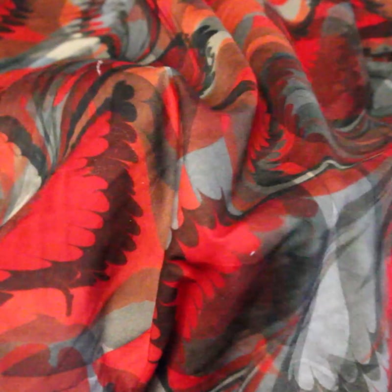Vidéo: Voile 100% coton – Marbré rouge noir vert