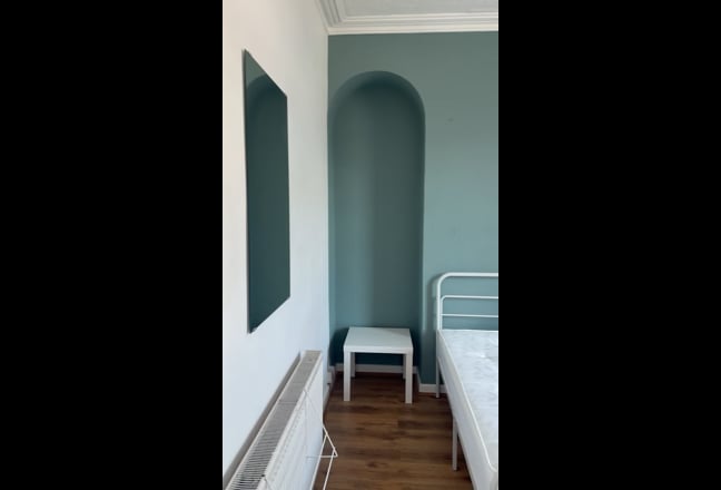 Bills Inclusive Double Room in Professional House  Main Photo