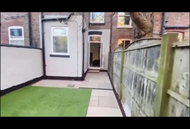 Double Ensuite Room all bills included £800 p/m Main Photo
