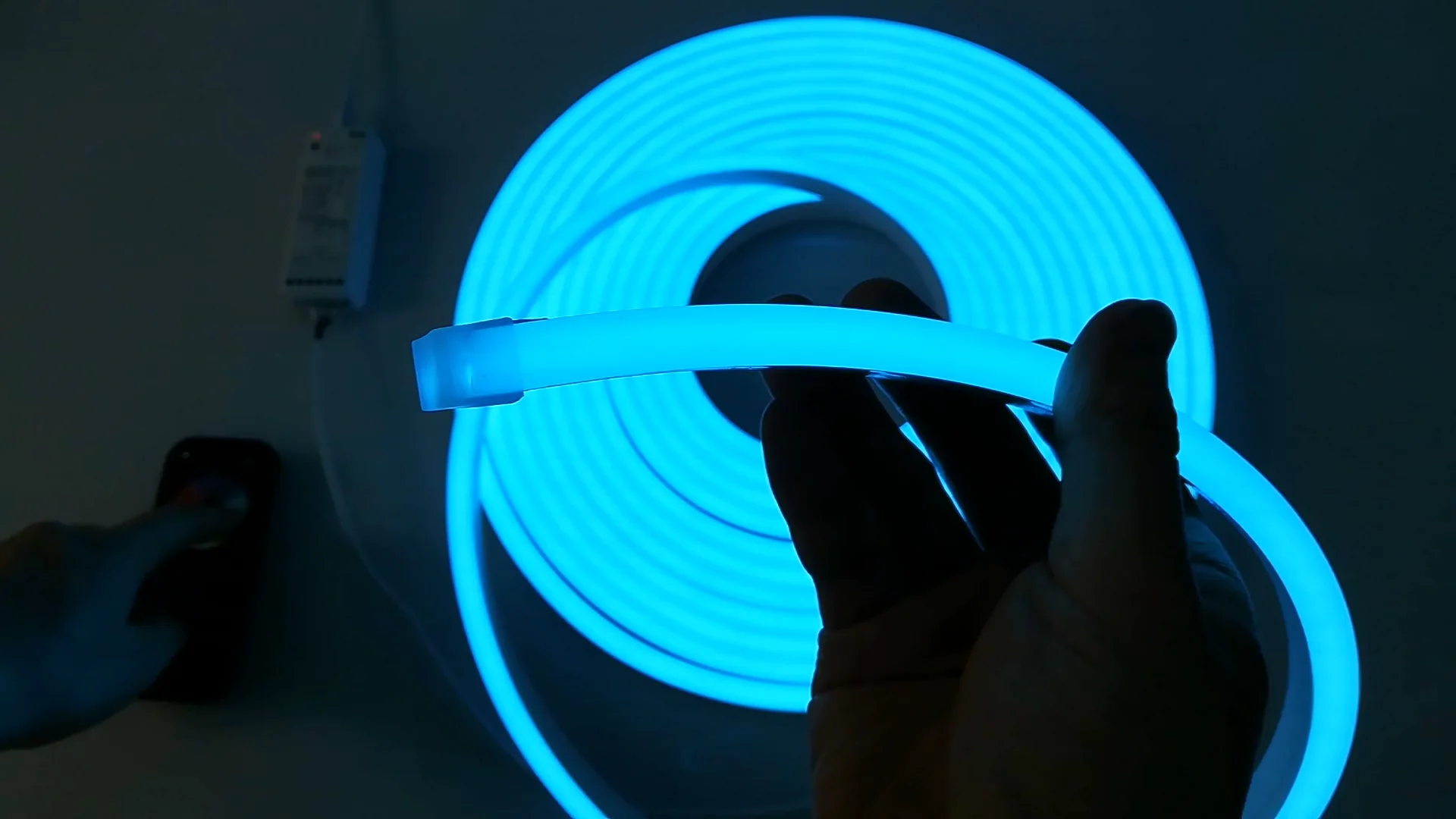 ネオン管　bye 24V LEDネオンライト ロングRGB｜ジェイダブルシステム