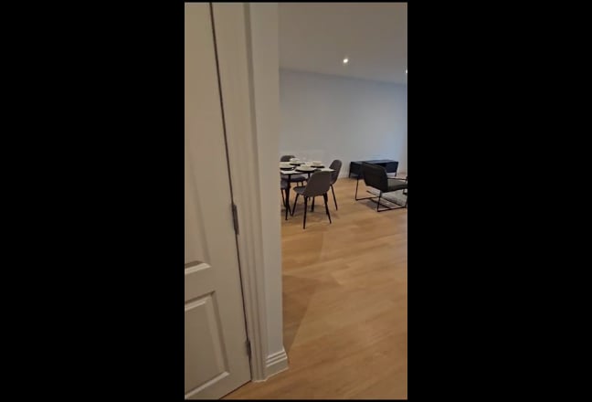 En-suite Room for rent in Reading  Main Photo