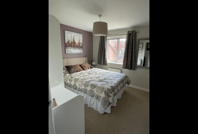 Video 1: Bedroom for rent