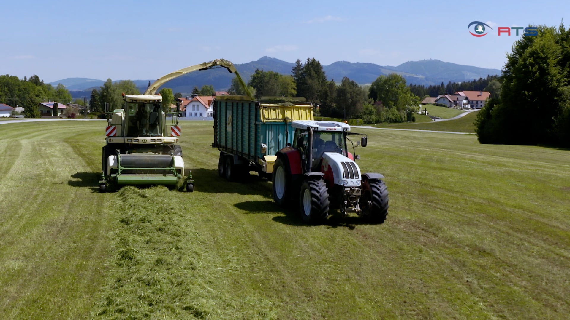 landwirtschaft-im-wandel-agrarservice-gollackner-zeigt-einsatz
