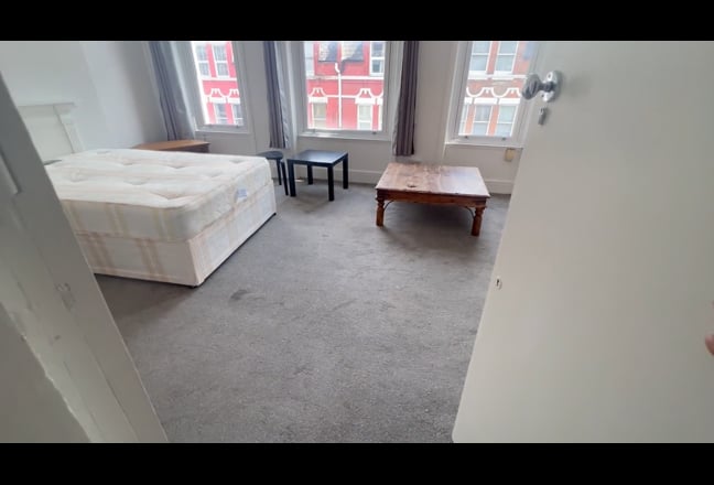 All Bills Inclusive Very Large Studio, Crouch End  Main Photo