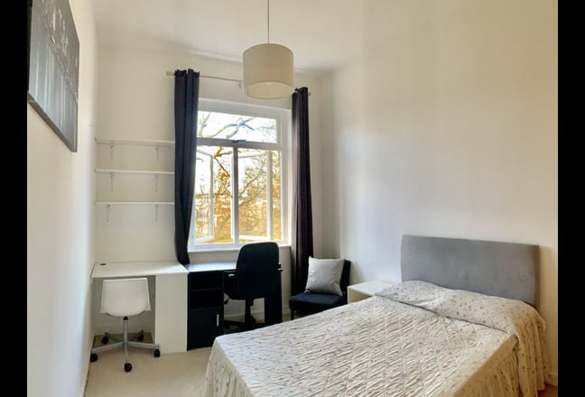 V Nice Quiet Safe Clean Ensuite Garden Balcony     Main Photo