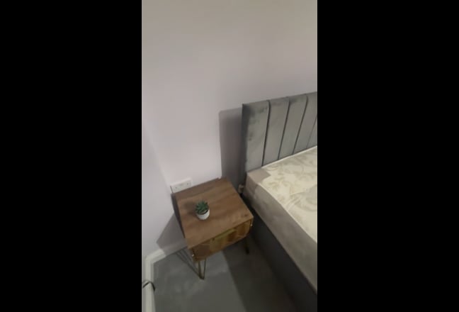 Last Room Remaining! Huge Double Room Main Photo
