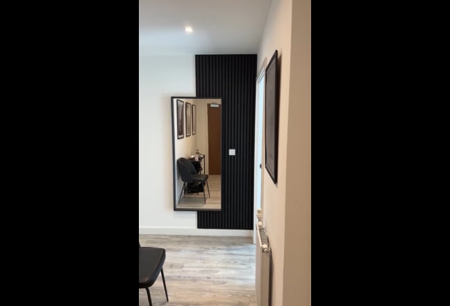 Large Double Bedroom in 2Bed 2Bath flat East Lond  Main Photo
