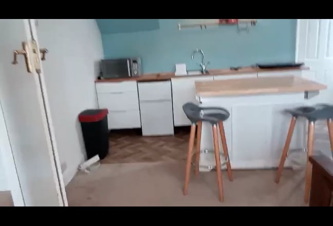 Luxurious Large Studio 28sq MTR  bills Inc  zone 4 Main Photo