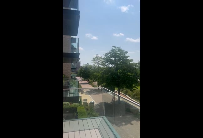 Female Flatmate Required for a 2 Bed 2 Bath Main Photo