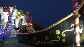 Mig miler de persones desfilen al V Carnaval d'Estiu