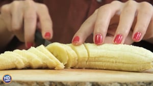 A New Way to Eat A Banana