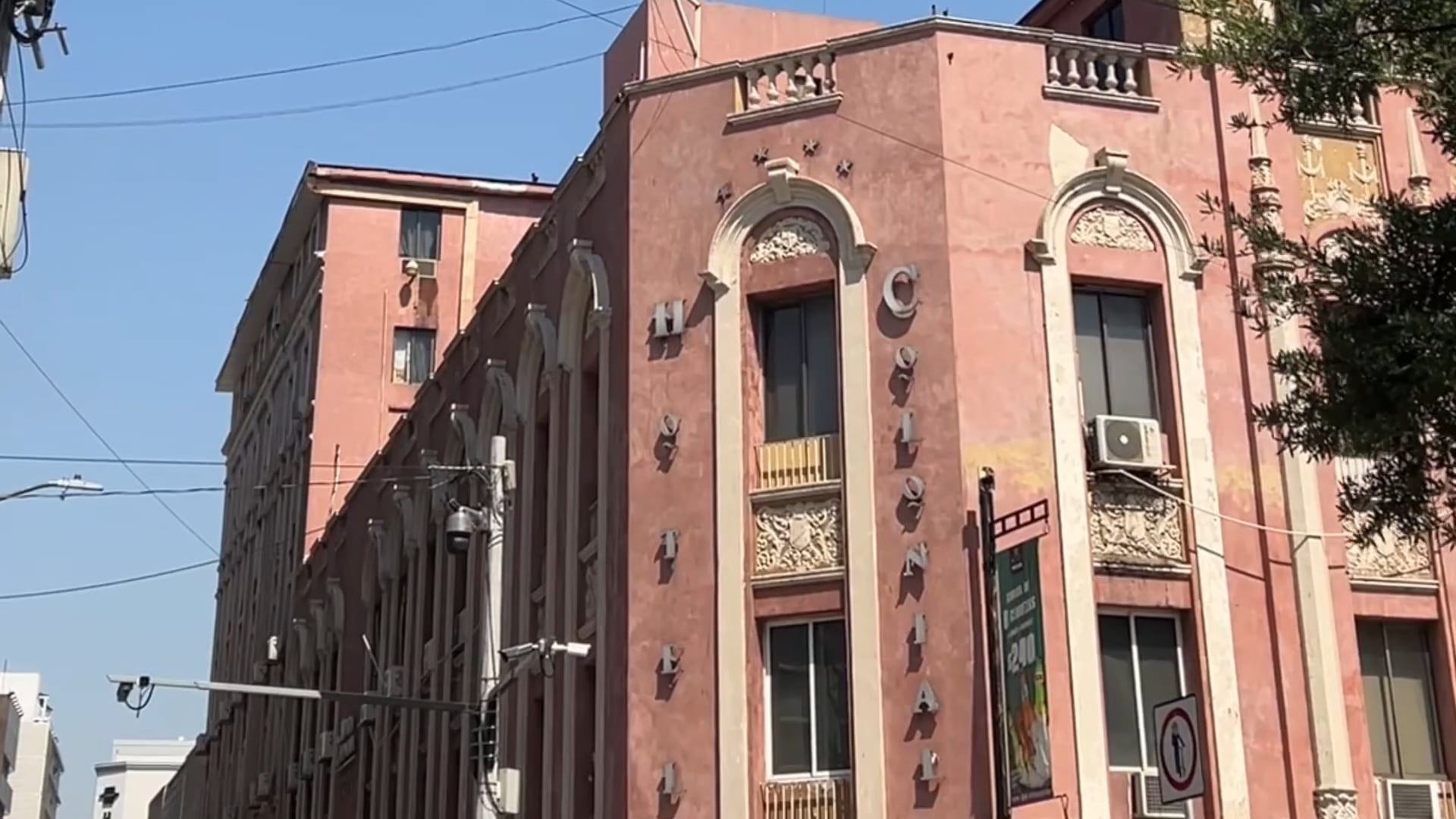 https://i.vimeocdn.com/video/2027145230-be7eed2cca19ae12681305d9574420cf044541a47bc0b19f09bb6b824e37c872-d