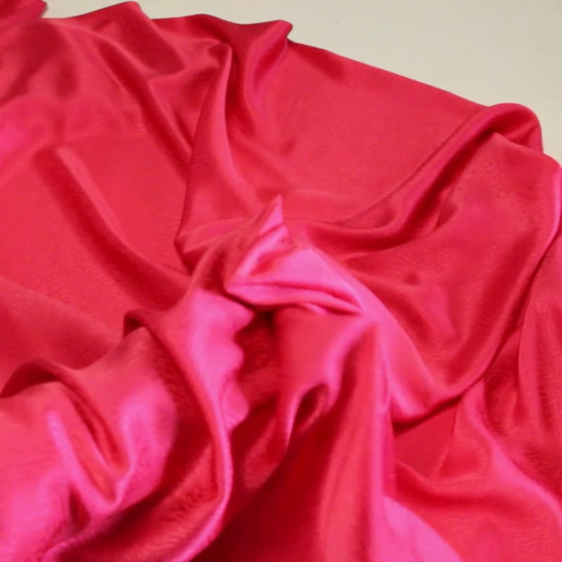 Vidéo: Satin 100% soie jacquard - Wave fuchsia Vidéo: Satin 100% soie jacquard - Wave fuchsia