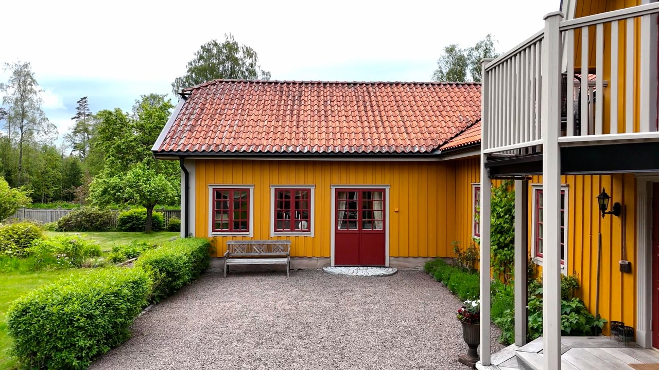 8 rum Gård utan jordbruk på Bjurbäck Lilla Hallebo  Mullsjö Mullsjö kommun - bild 2
