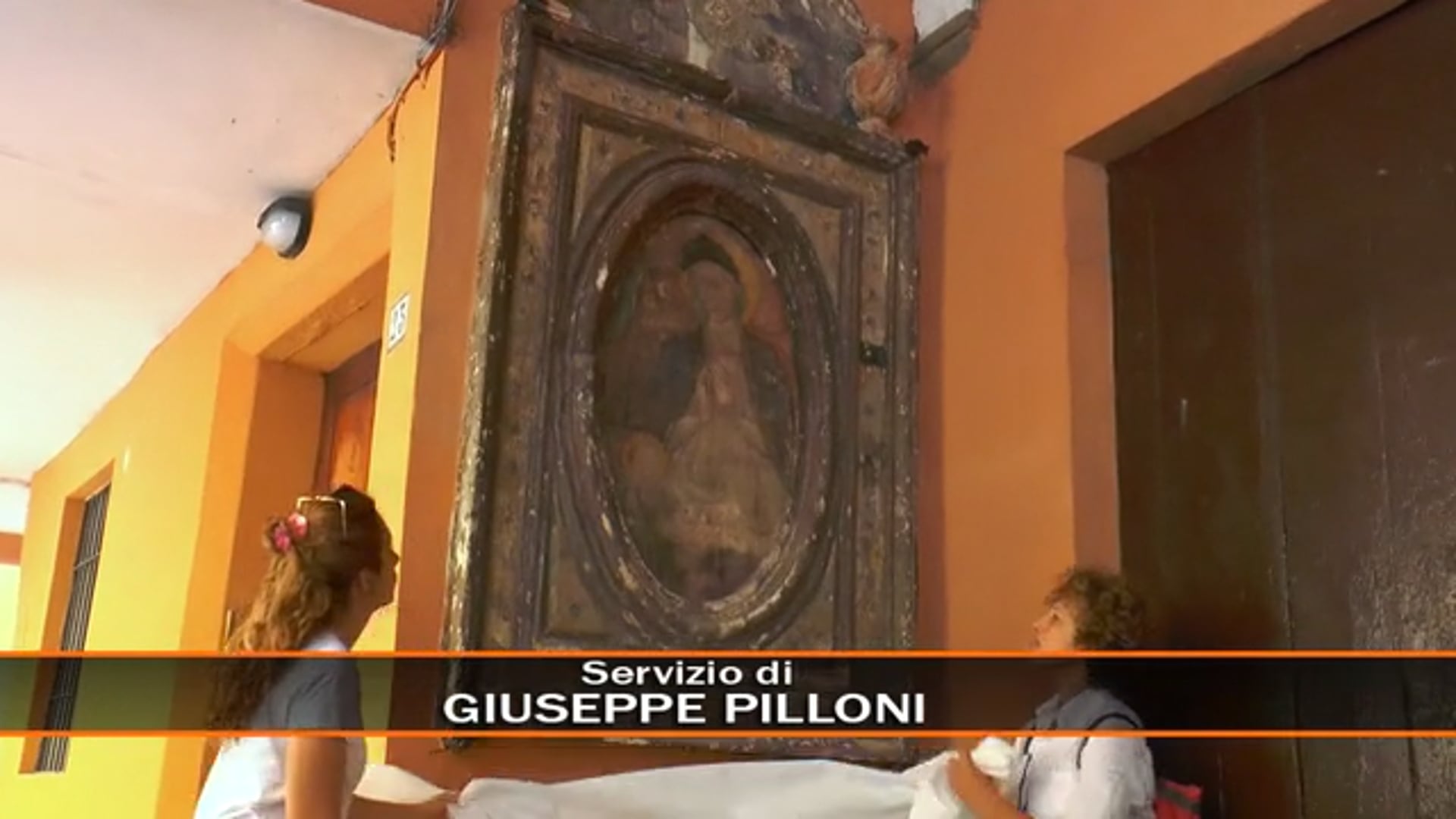 Tre nuovi affreschi dedicati alla Madonna tornano alla luce sotto i portici di Bologna