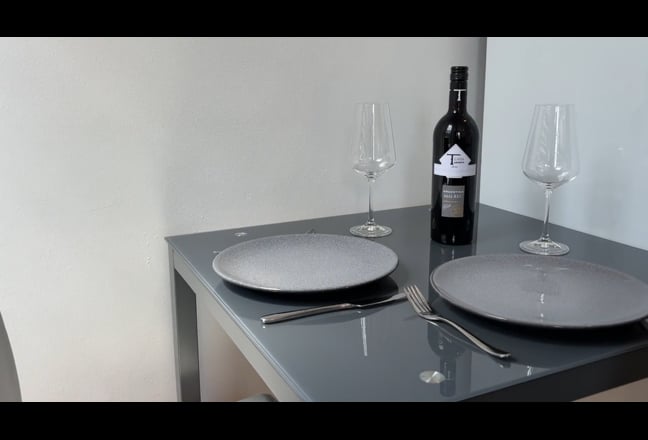 1 Bed Furnished Flat. Main Photo