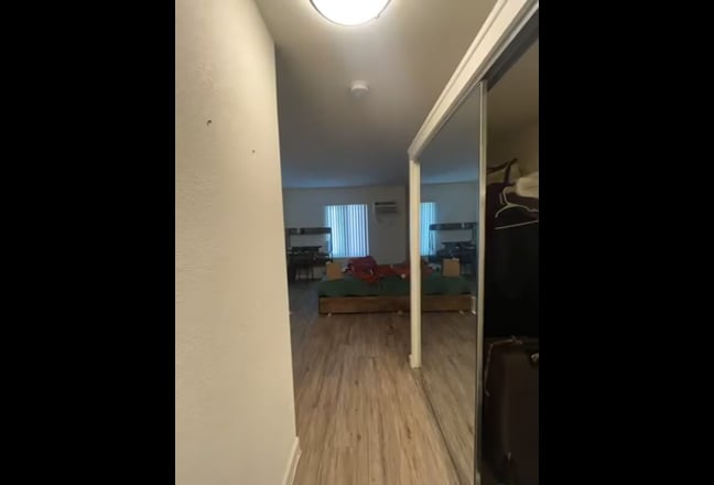 $1,800 / 2br - 1150ft2 - Room Available in 2 bed 2 Main Photo