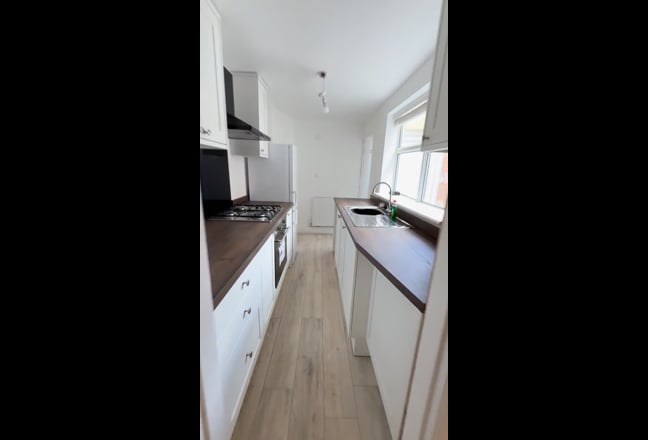 Newly renovated 2.5 Bedroom House -Weston, Runcorn Main Photo