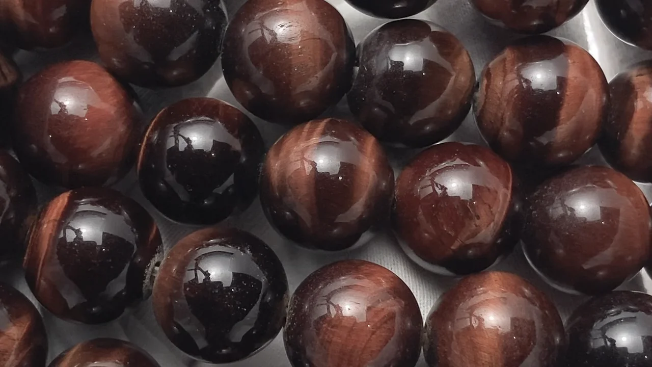 レッドタイガーアイ ラウンド14mm 【2mm穴】 1連｜天然石ビーズの卸