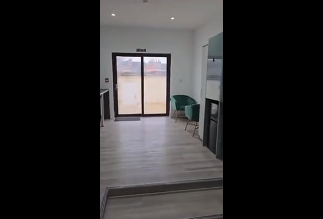 Executive Rooms : Separate Fridge , Smart TV Main Photo