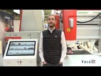 Pierre Grevet explica los beneficios del nuevo robot de alimentación Lely Vector Next