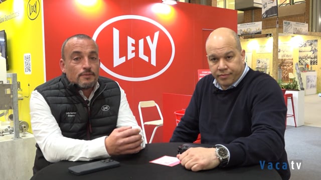 Cyril Lomenech examina el mercado lácteo español y francés, y expone las soluciones de Lely para optimizar el ordeño y la alimentación