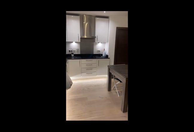 🌟 Ensuite Bedroom, Modern Flat (All Bills inc.) Main Photo