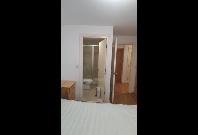 Video 1: Ensuite room