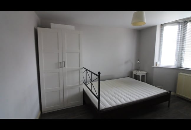 Ensuite Room - large house share Caversham Main Photo