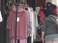El bon temps fa incrementar les vendes en els comerços de l'Escala