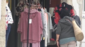 El bon temps fa incrementar les vendes en els comerços de l'Escala
