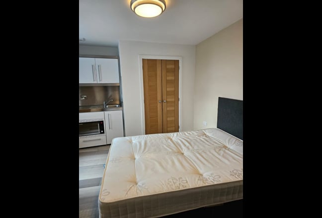 Charming studio flat  Main Photo