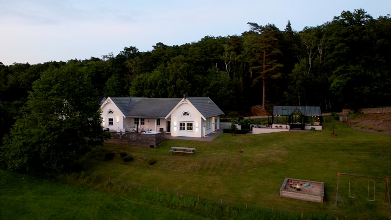 6 rum Villa på Ågarpsvägen 17 Ågarp Halmstads kommun - video