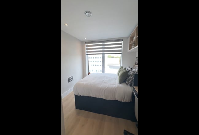 Stylish Studio in Ealing 🌇 – Zero Deposit Option Main Photo
