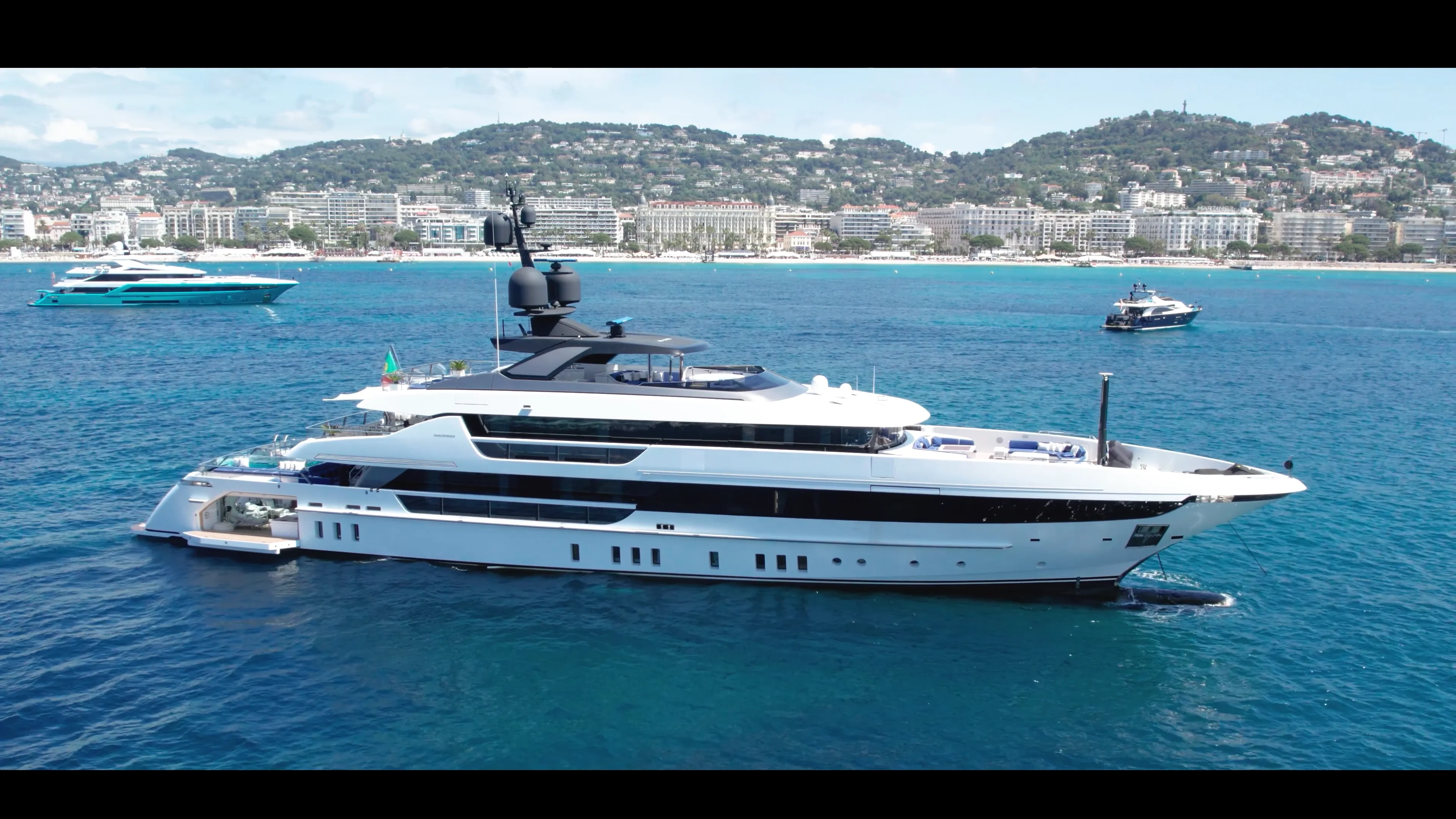 ALULIM | Sanlorenzo Yacht | Super Yacht Charter