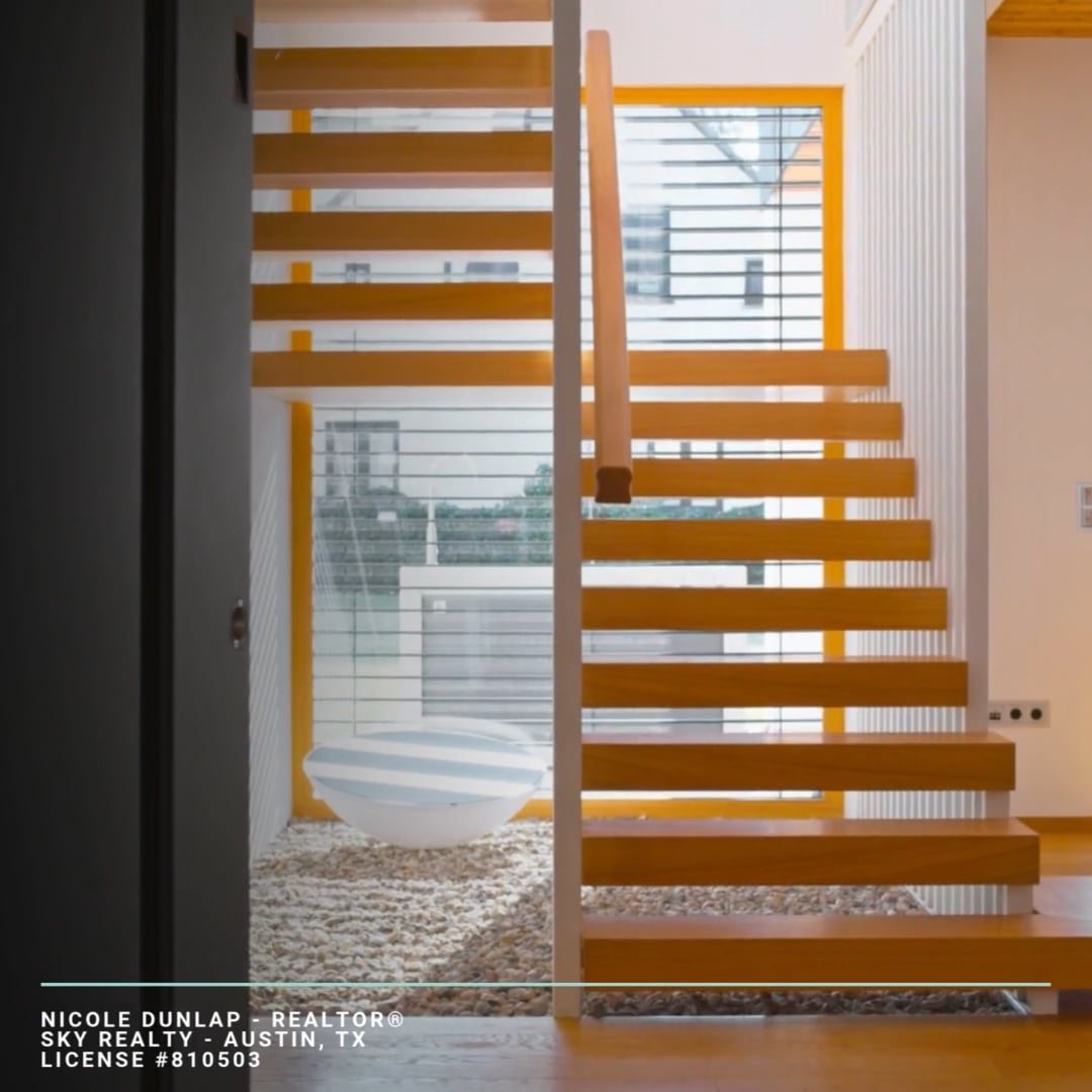 https://i.vimeocdn.com/video/2028419519-d7fb15bee01cfbf9bc62d3072122b0b456b8975e0d3f3fa3e12065641e78fe38-d