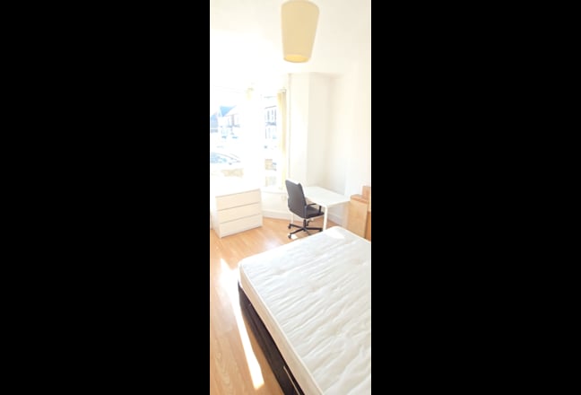 1 Bedroom available in Shared House Main Photo