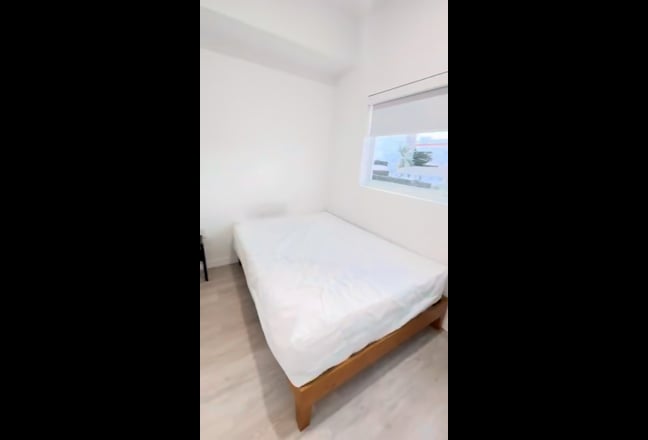 Fully Furnished room/All Utilities Included Main Photo