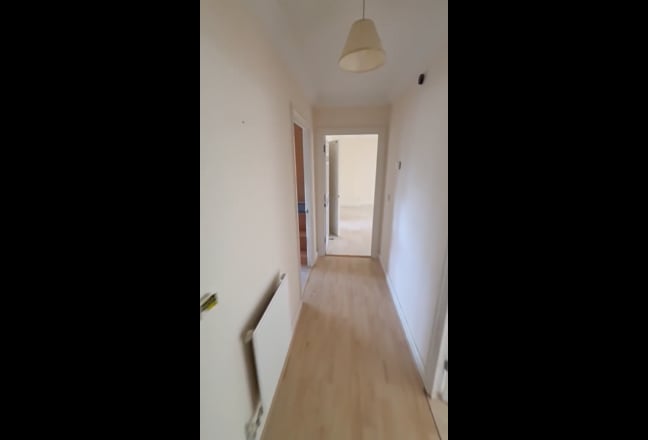 3 bedroom flat for rent in wraysbury  Main Photo