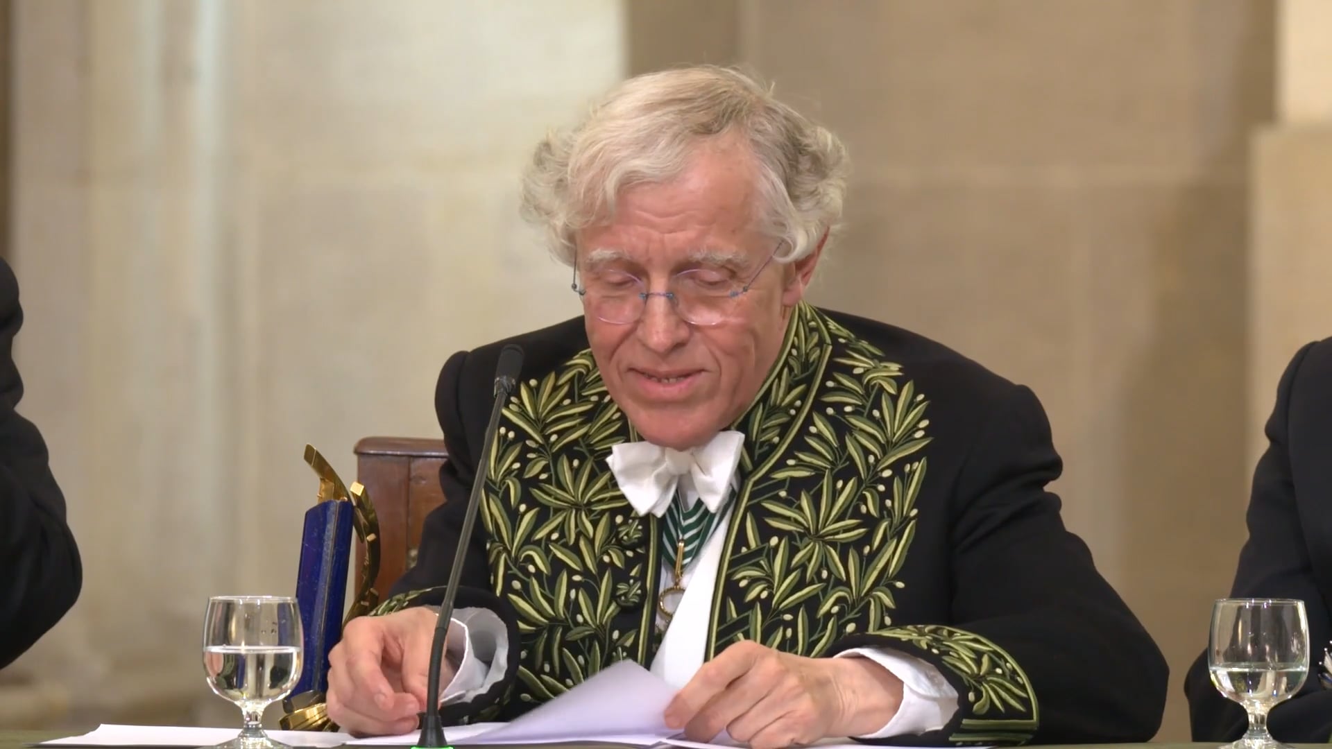 Réponse M. Pascal Ory