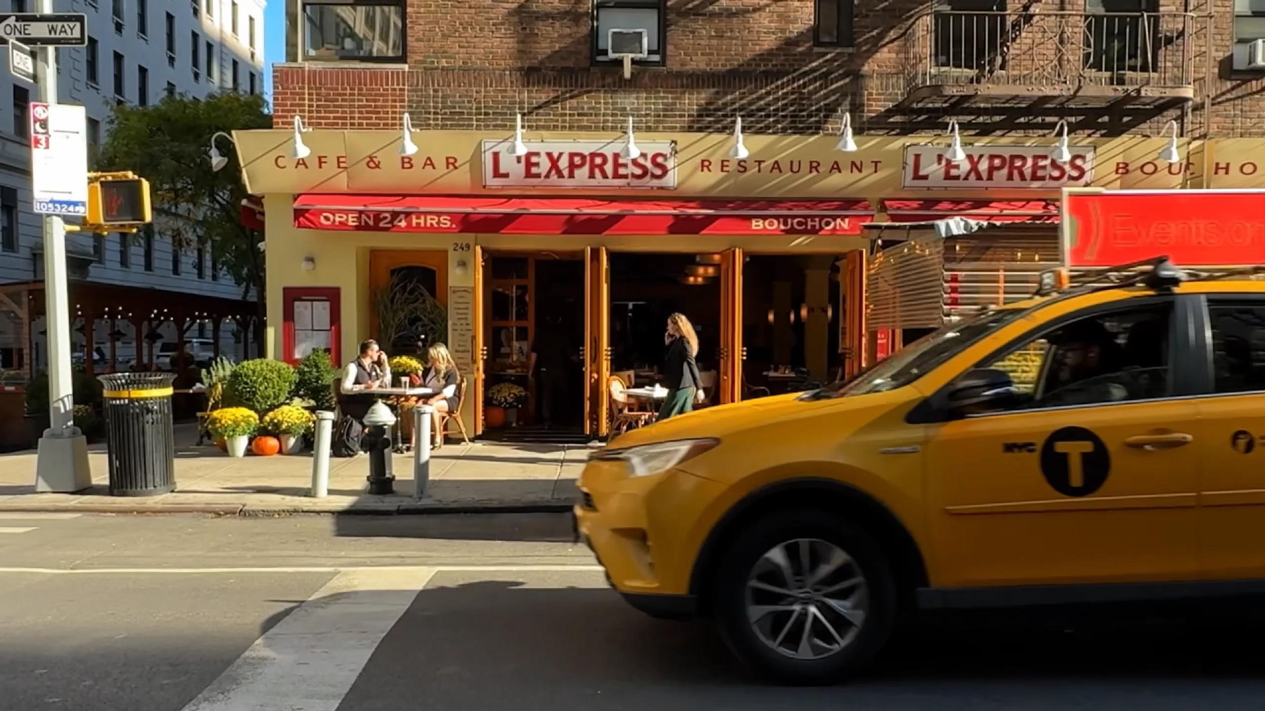ラ…ページ L'Express | French Restaurant in New York, NY