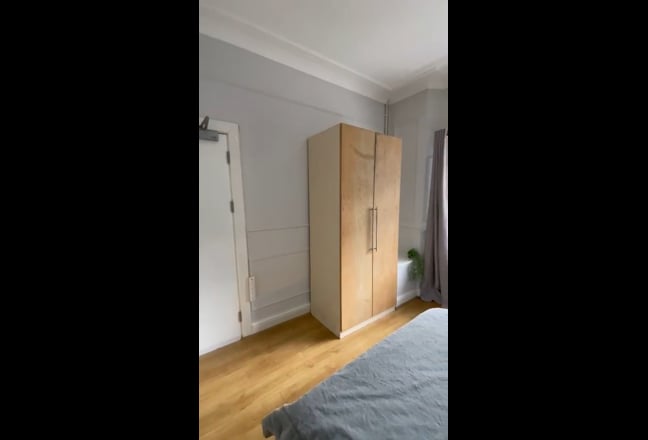 Large room in recently refurbished house Main Photo