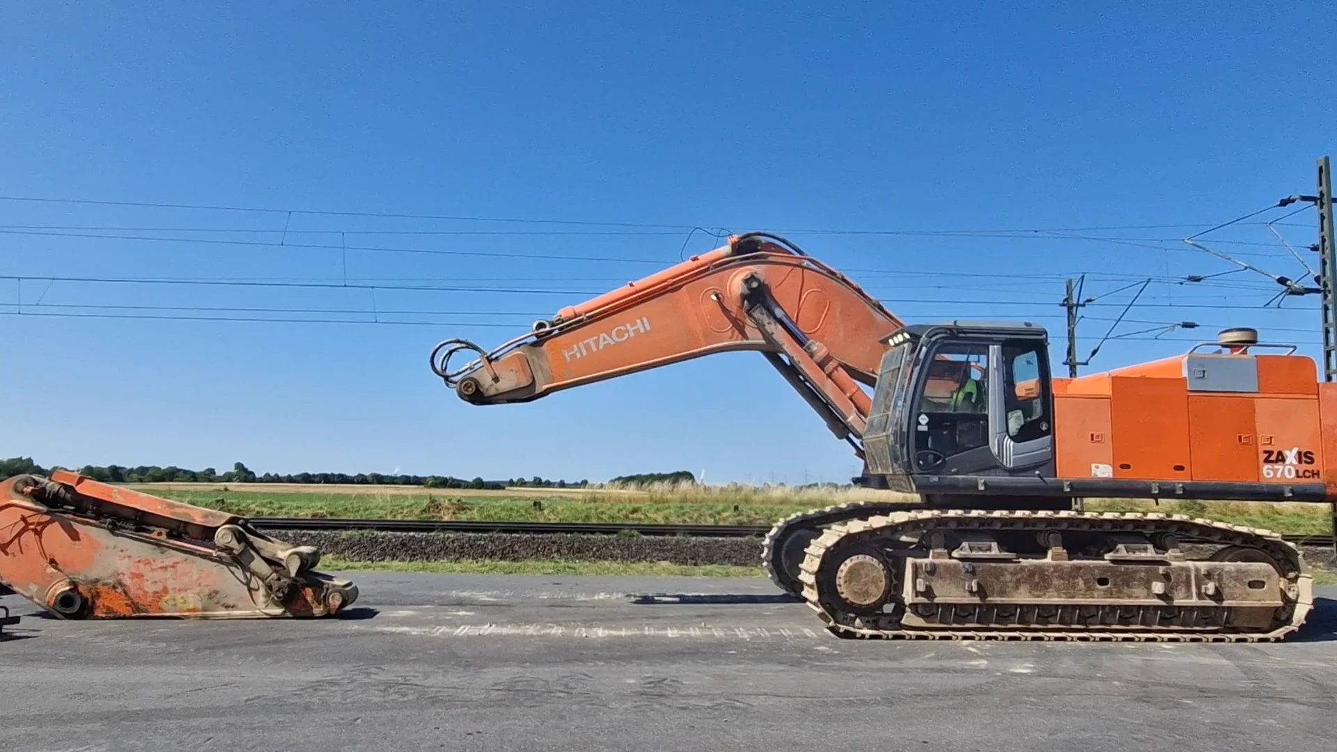 Hitachi ZX670LCH-3 | Videos & Movies on Vimeo