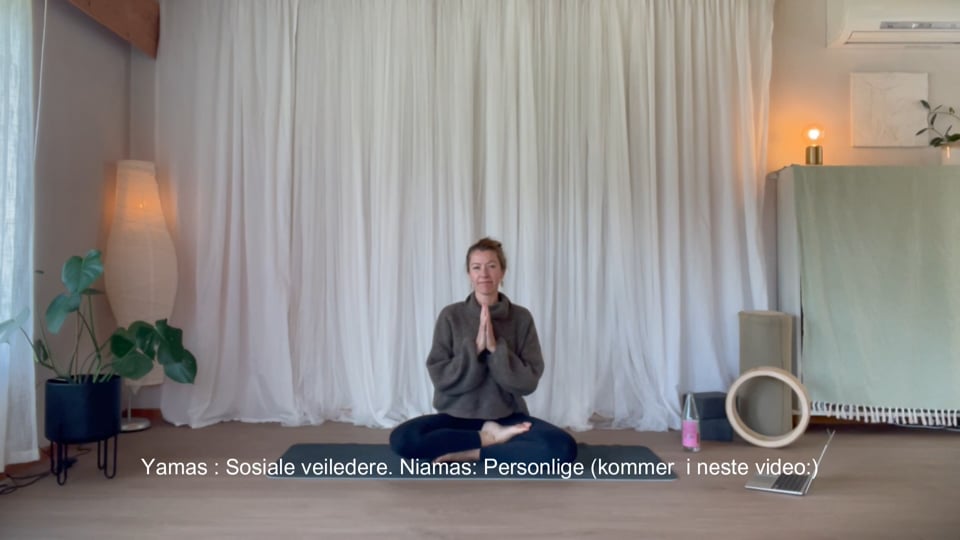 Video 4 Filosofiserie - Aparigraha Yin 45min