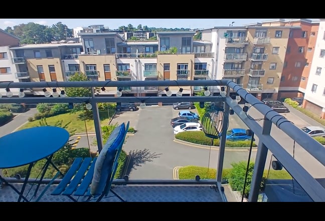 Great flat with good sized bedroom with ensuite Main Photo