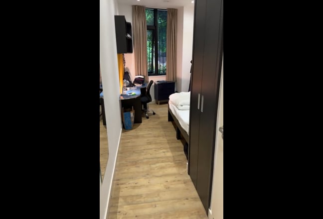 Ensuite Room at Urbanest Tower Bridge Main Photo