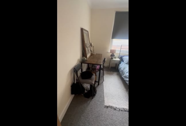 Spacious Double Room next to Ravenscourt Park Main Photo