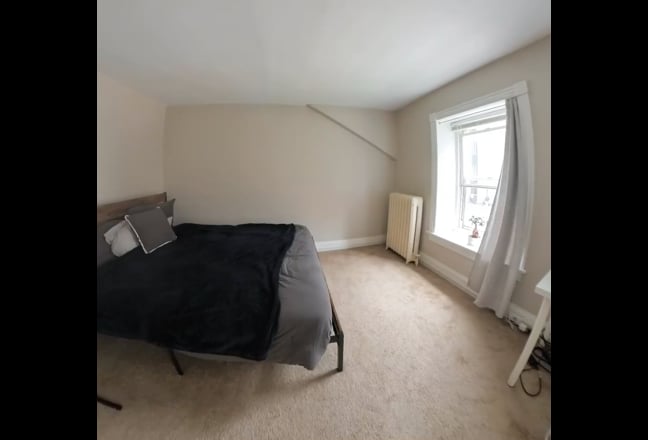 Private Room in Manayunk. All Utilities Included! Main Photo