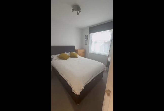 3 minute walk Pimlico, heated tiles, bike storage Main Photo