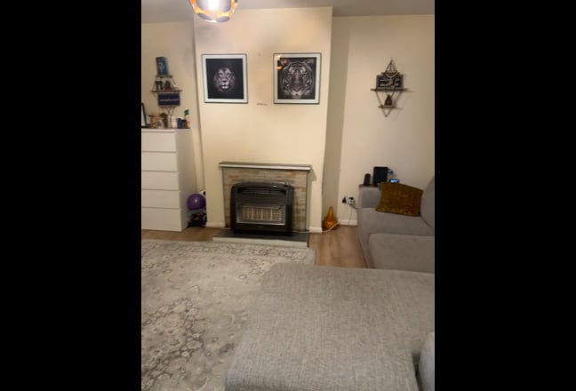 Room to rent in grays  Main Photo